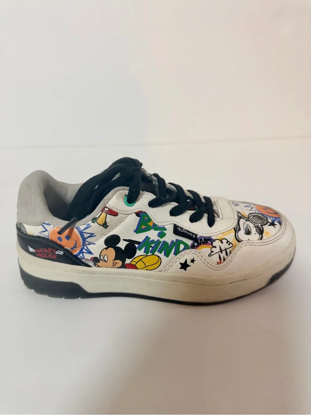 Zara Kids Mickey Mouse & Friends Graffiti Sneakers Size 31 or 13 13.5 Kids